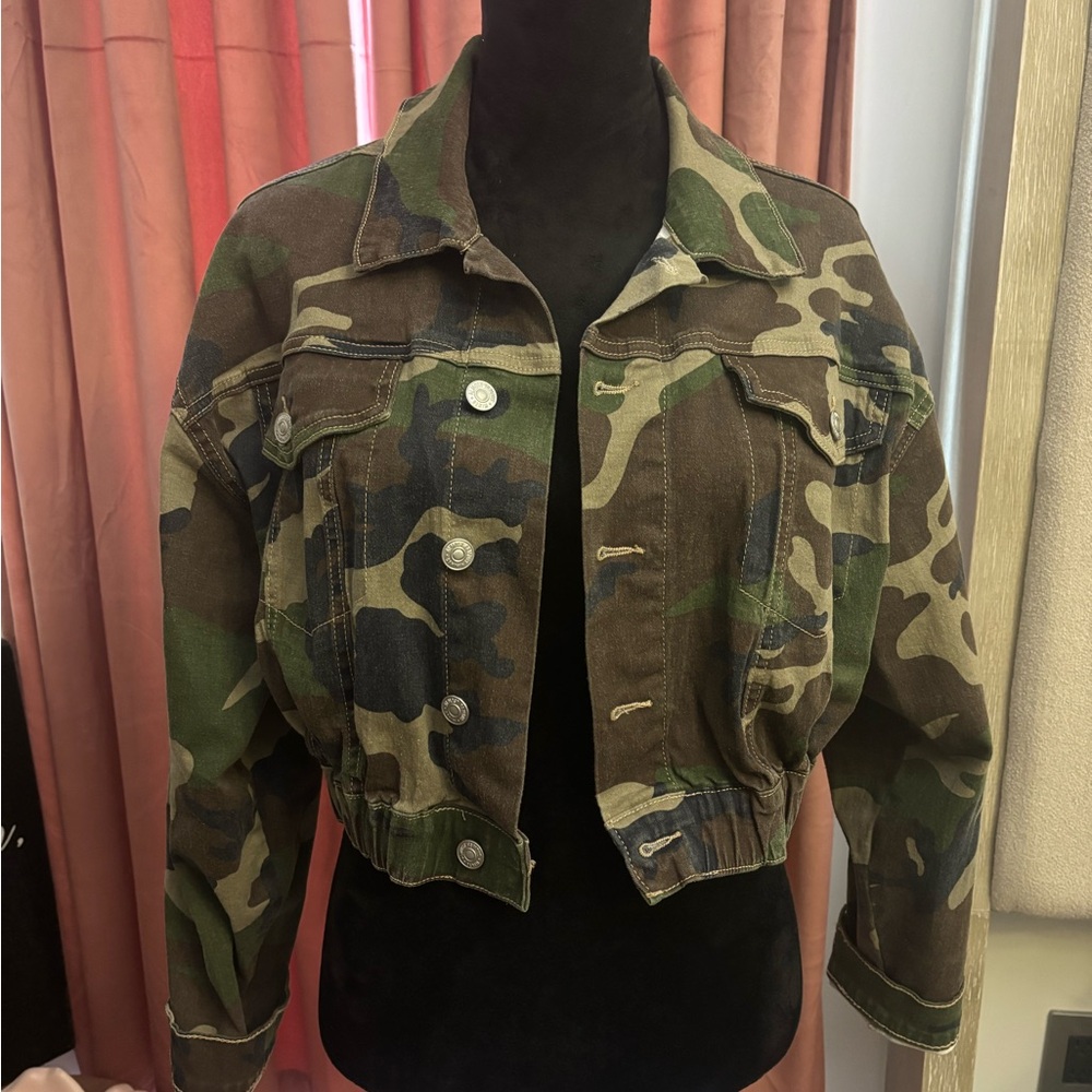 Camouflage Cropped Jacket